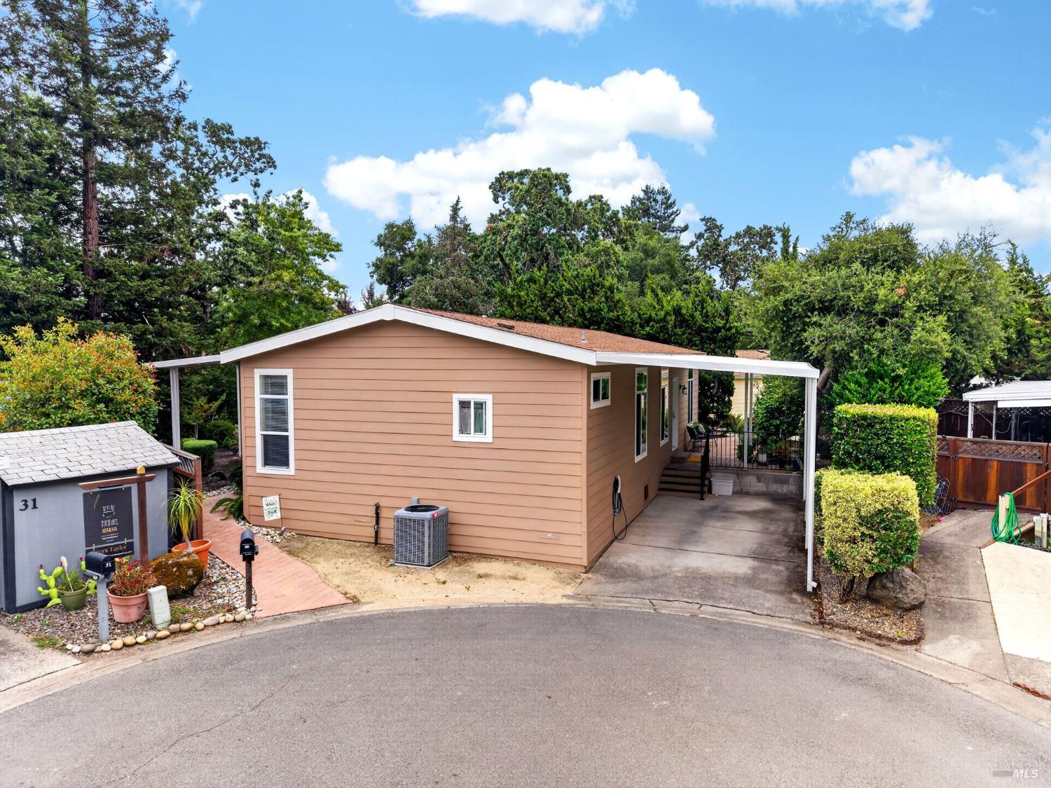 32 Springhill Court Santa Rosa CA 95409