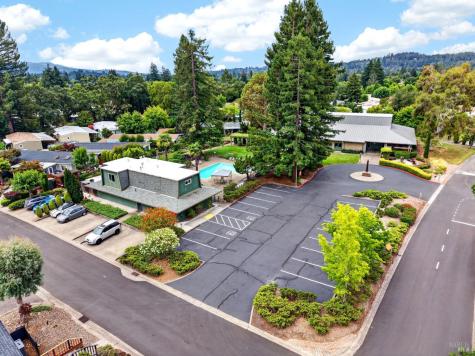 32 Springhill Court Santa Rosa CA 95409