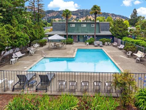 32 Springhill Court Santa Rosa CA 95409