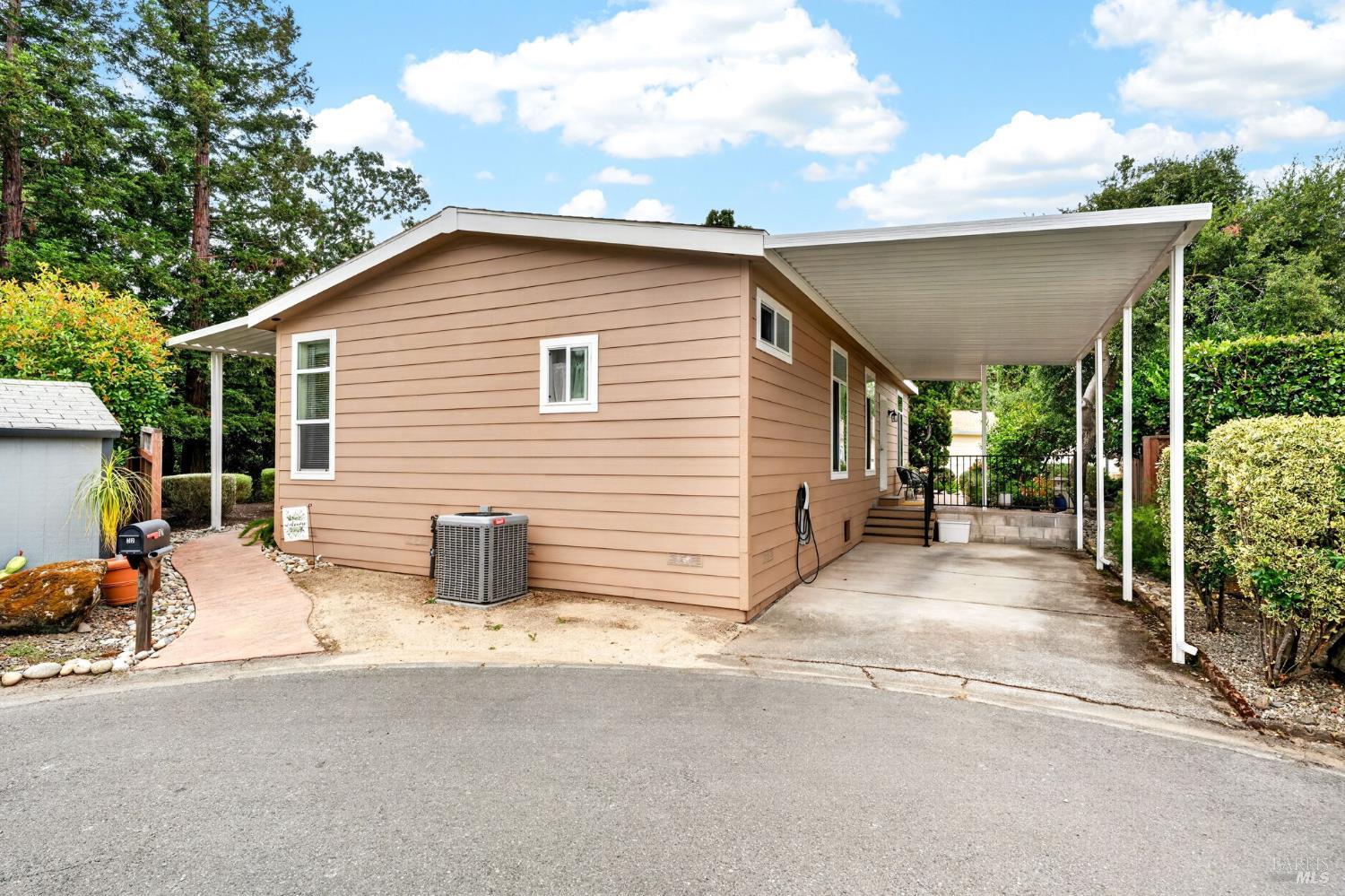32 Springhill Court Santa Rosa CA 95409