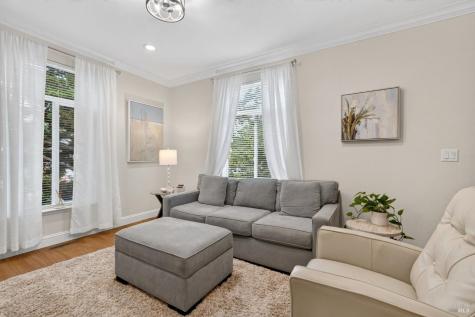 32 Springhill Court Santa Rosa CA 95409