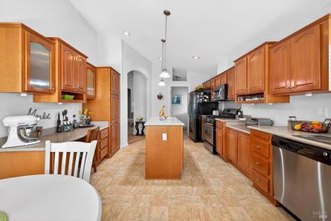 10 Shamrock Circle Santa Rosa CA 95403