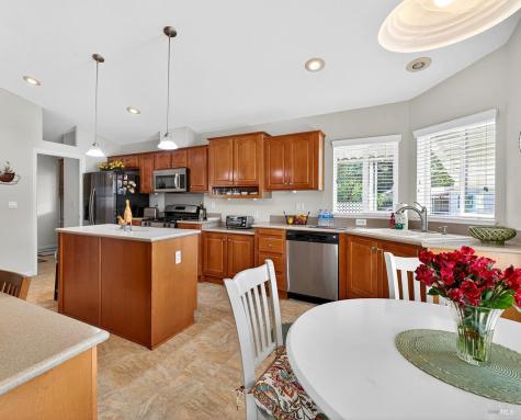 10 Shamrock Circle Santa Rosa CA 95403