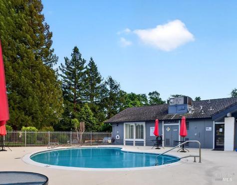 10 Shamrock Circle Santa Rosa CA 95403