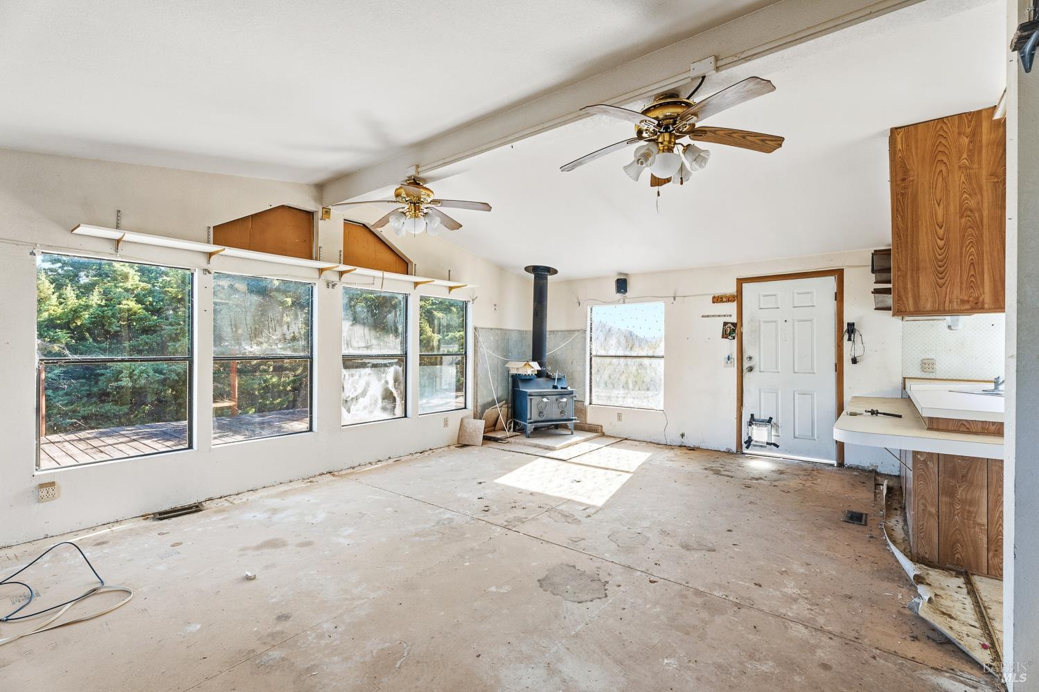 6650 Robinson Creek Road Ukiah CA 95482