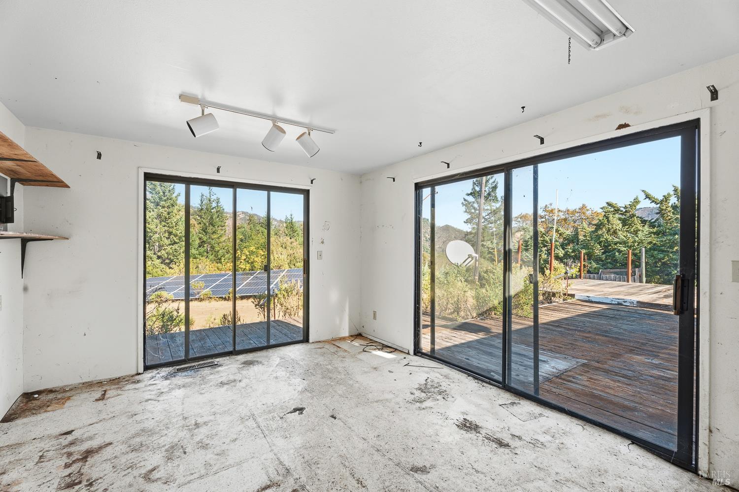 6650 Robinson Creek Road Ukiah CA 95482