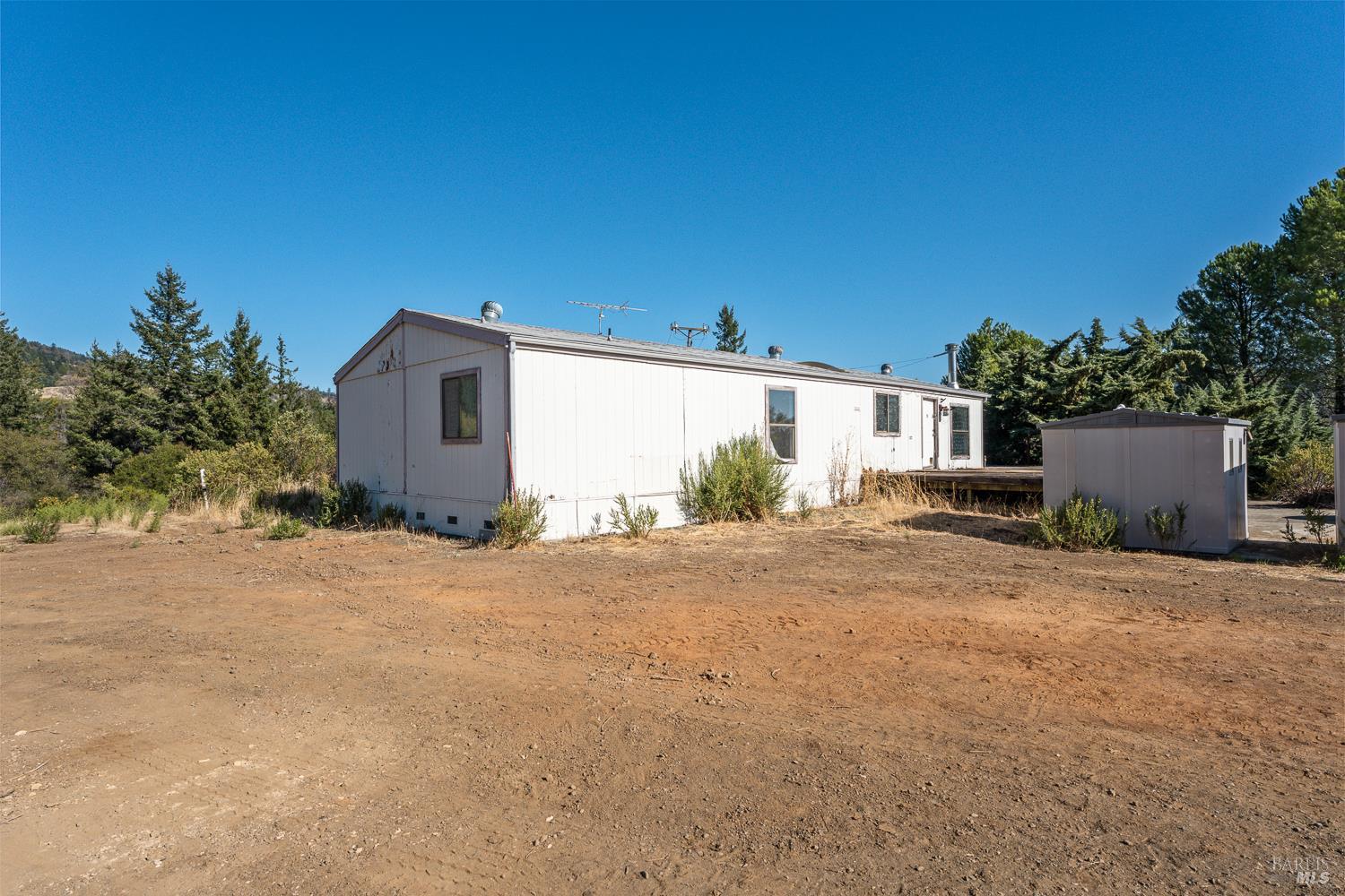 6650 Robinson Creek Road Ukiah CA 95482