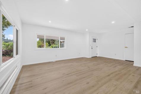 21 Sequoia Circle Santa Rosa CA 95401
