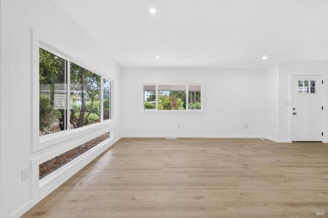 21 Sequoia Circle Santa Rosa CA 95401