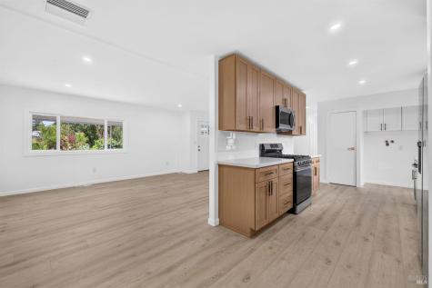 21 Sequoia Circle Santa Rosa CA 95401