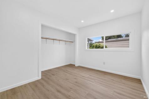 21 Sequoia Circle Santa Rosa CA 95401