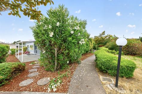 21 Sequoia Circle Santa Rosa CA 95401
