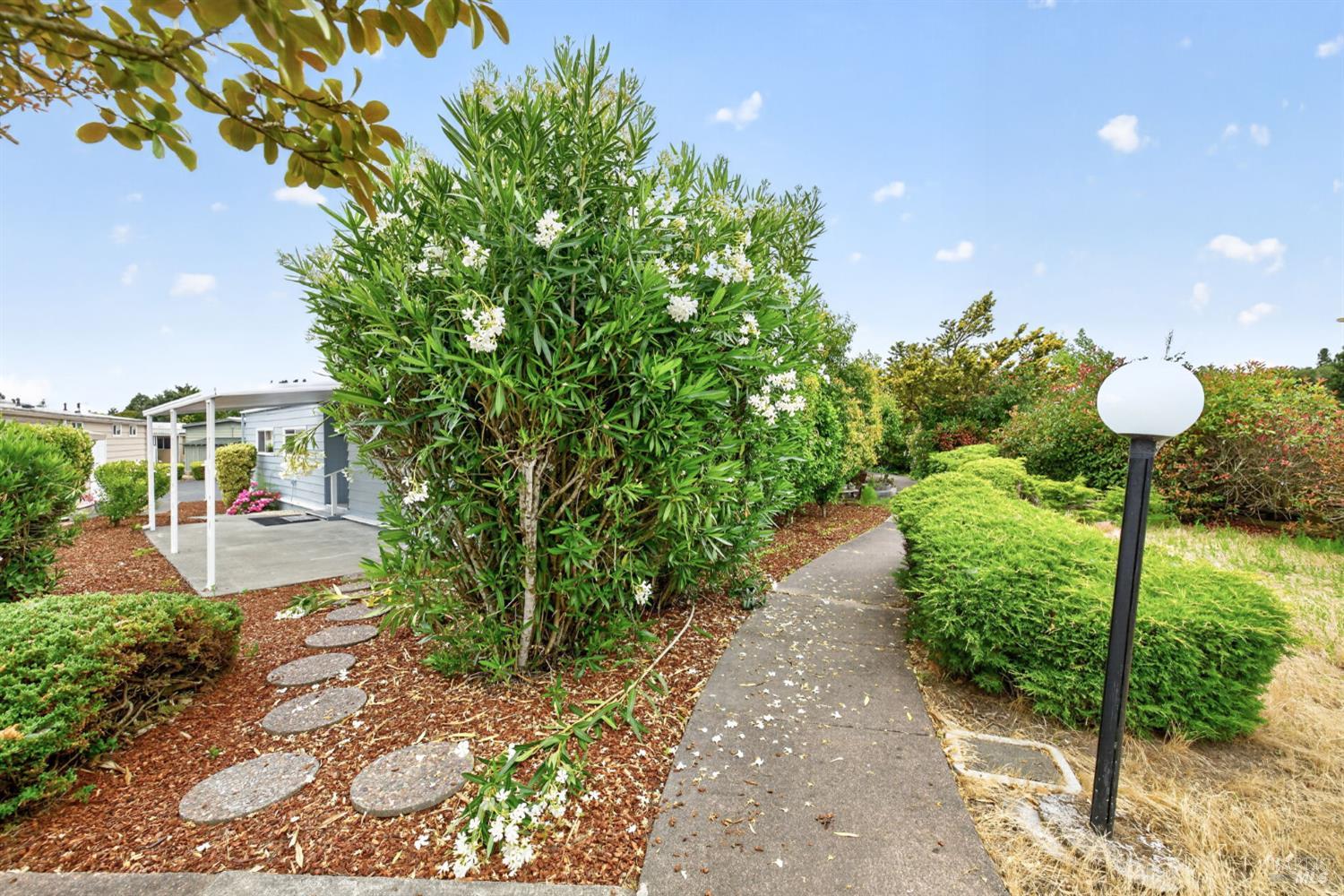 21 Sequoia Circle Santa Rosa CA 95401