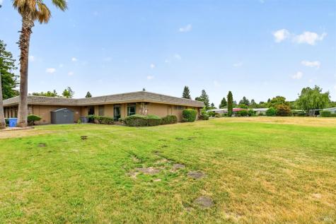 21 Sequoia Circle Santa Rosa CA 95401