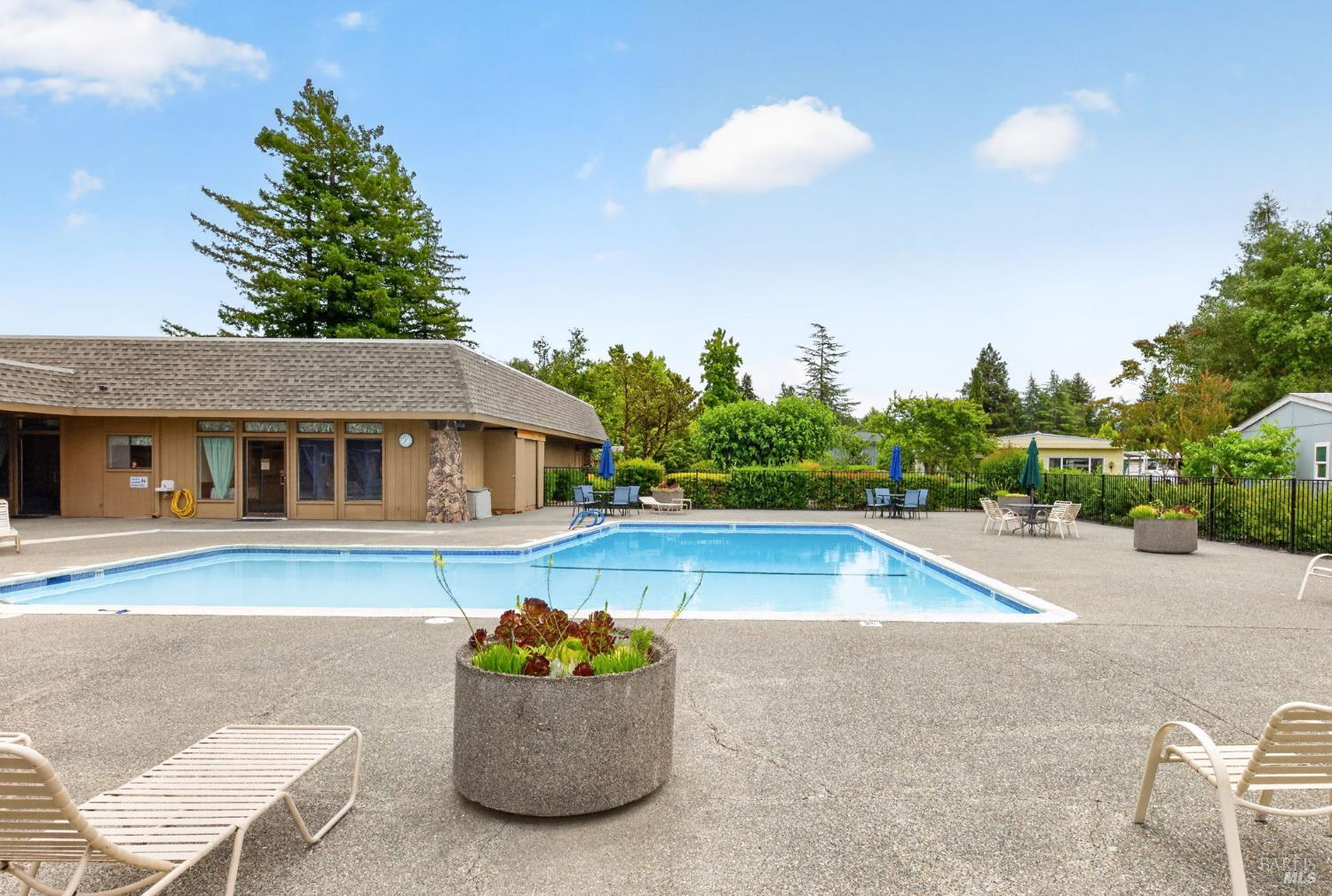 21 Sequoia Circle Santa Rosa CA 95401