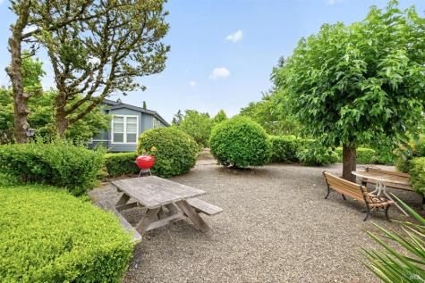 21 Sequoia Circle Santa Rosa CA 95401