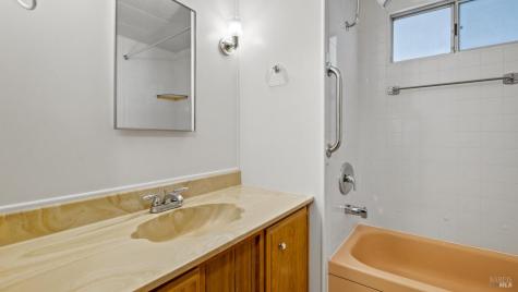 148 Oakwood Drive Petaluma CA 94954