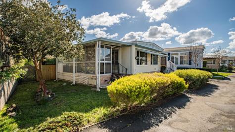 148 Oakwood Drive Petaluma CA 94954