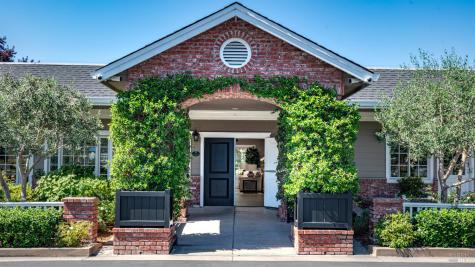 148 Oakwood Drive Petaluma CA 94954