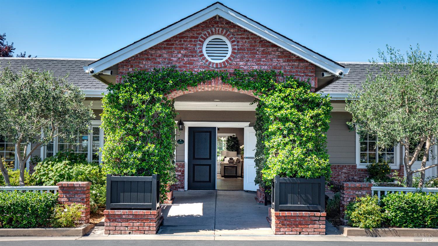 148 Oakwood Drive Petaluma CA 94954