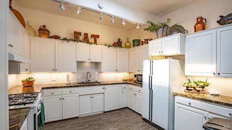 148 Oakwood Drive Petaluma CA 94954