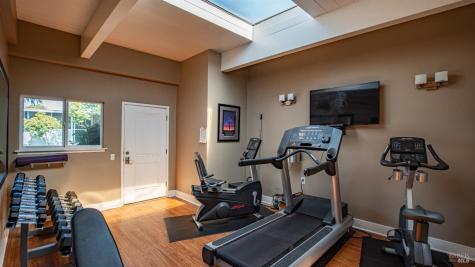 148 Oakwood Drive Petaluma CA 94954