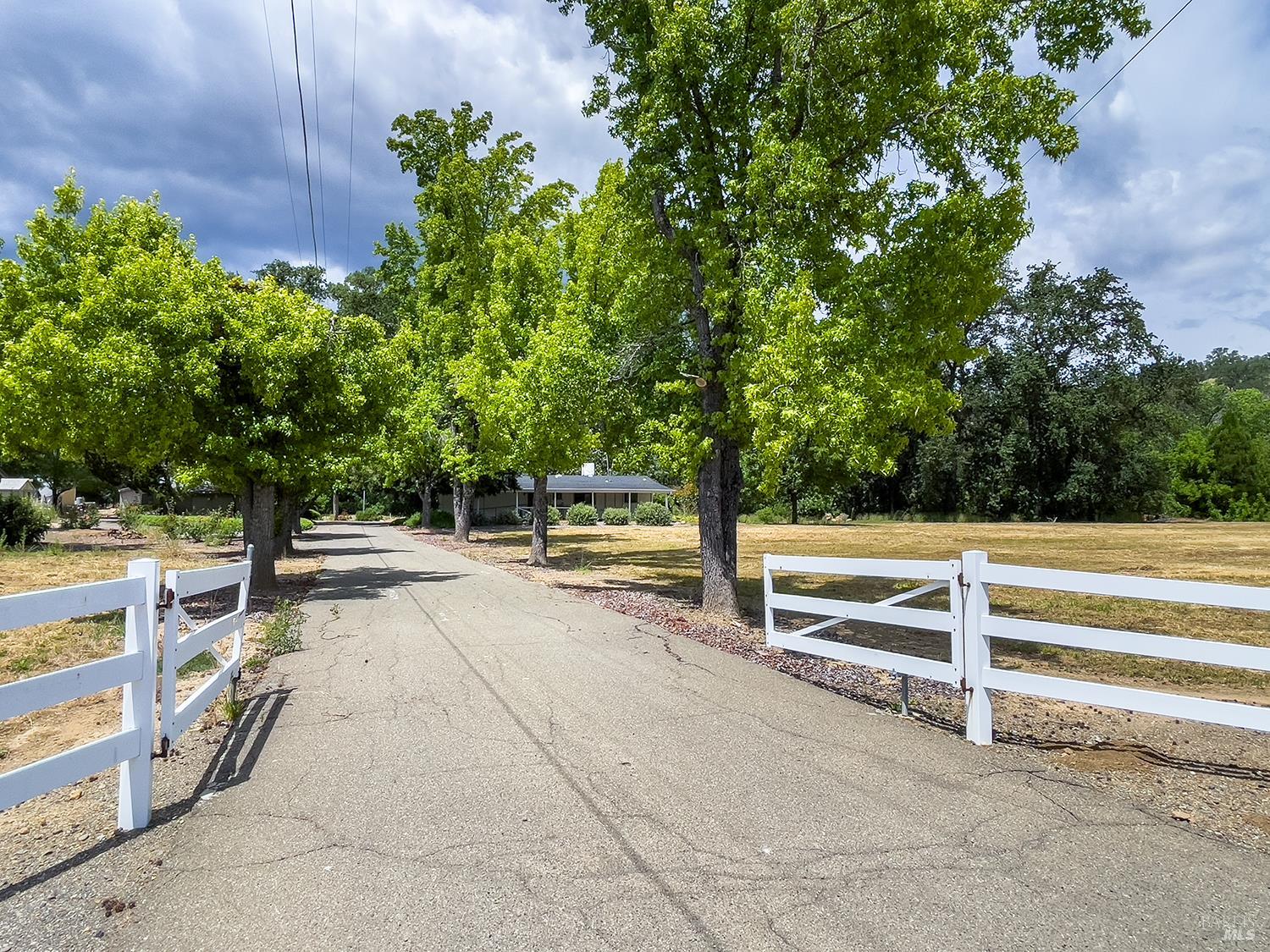 11997 Riata Road Lower Lake CA 95457