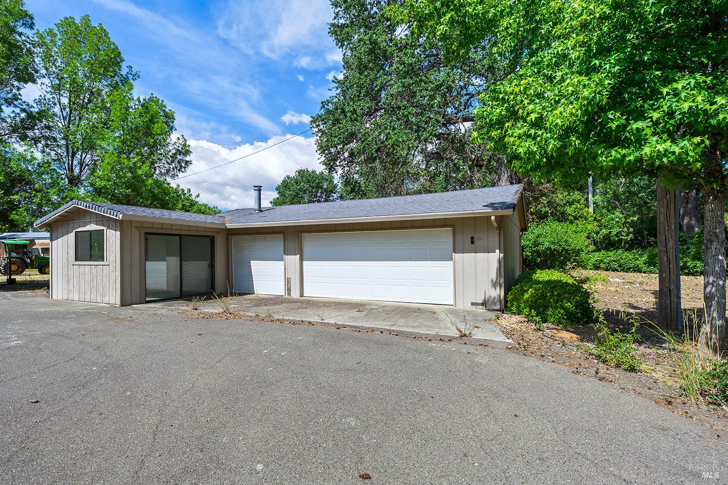 11997 Riata Road Lower Lake CA 95457