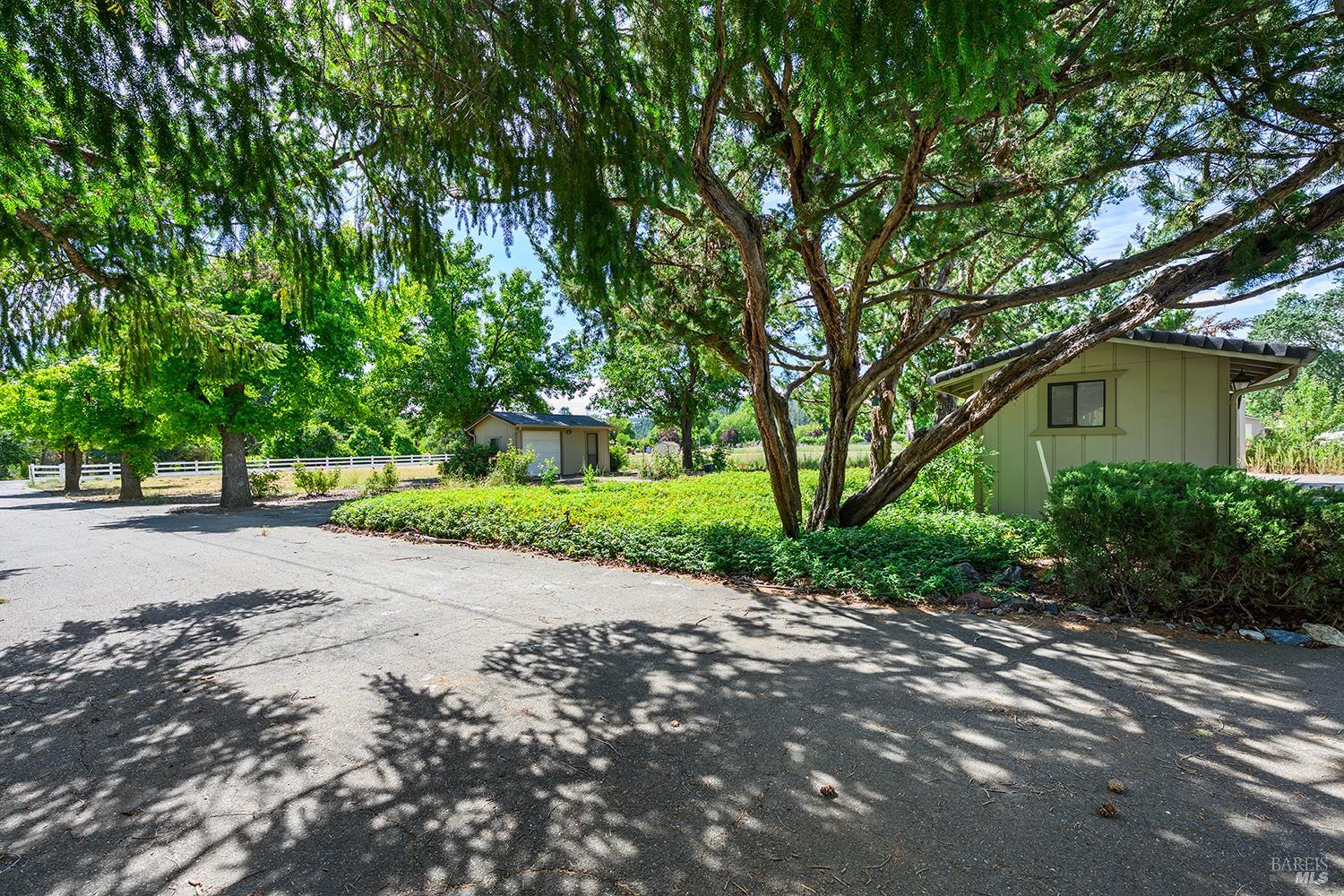 11997 Riata Road Lower Lake CA 95457