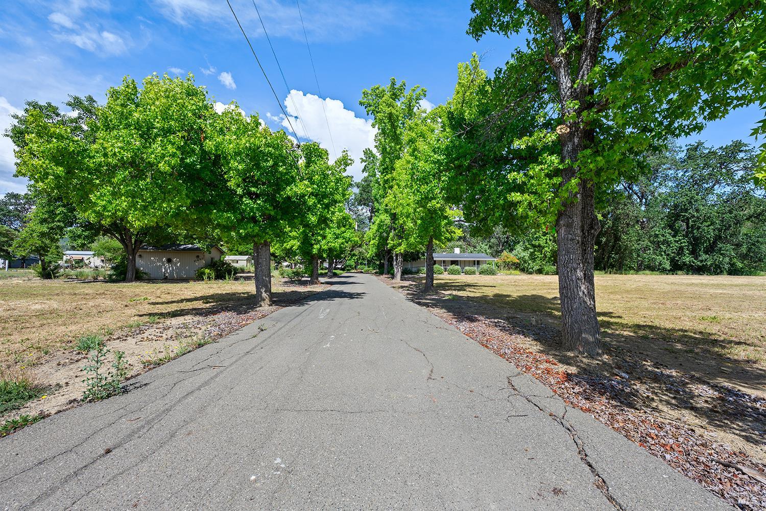 11997 Riata Road Lower Lake CA 95457