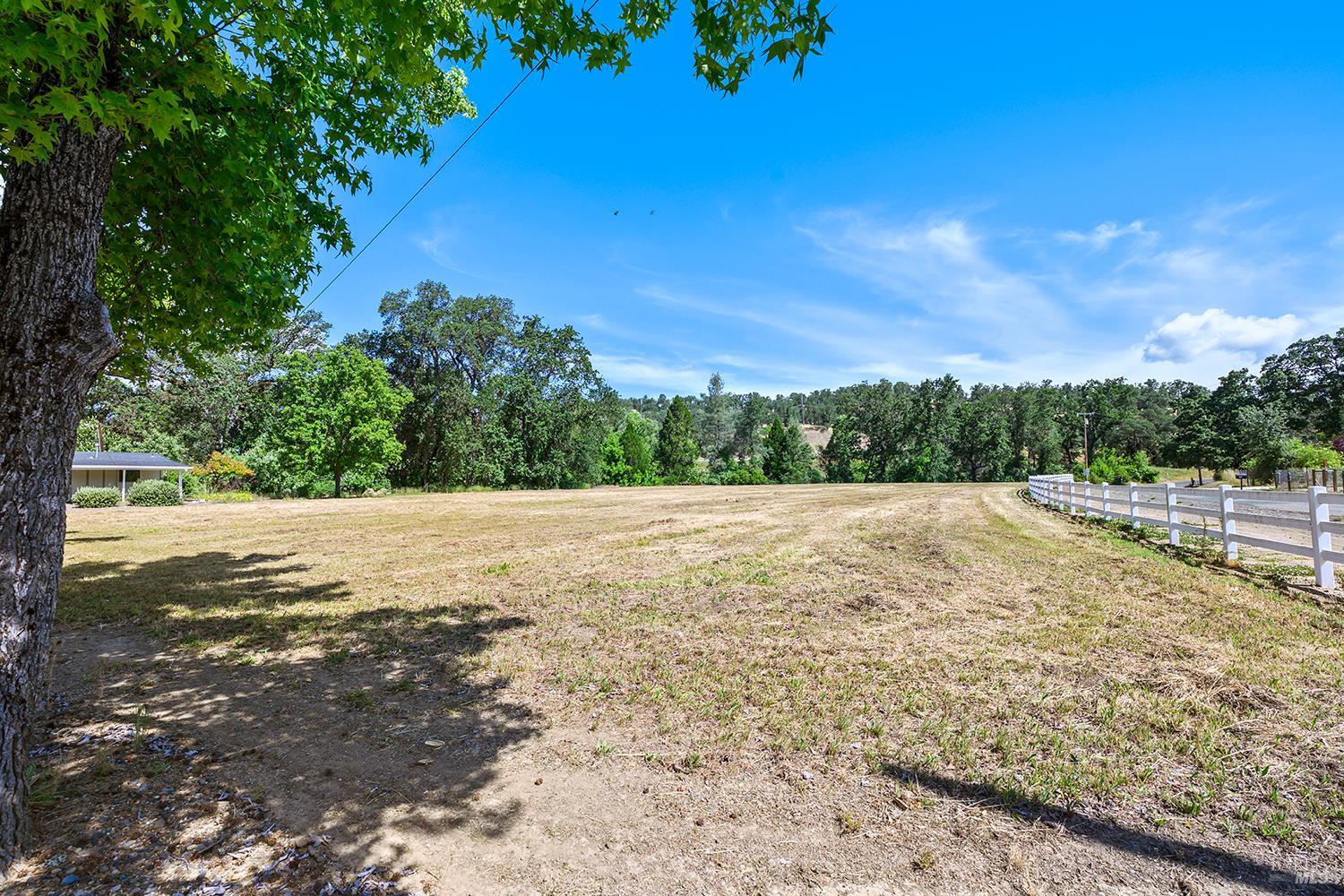 11997 Riata Road Lower Lake CA 95457
