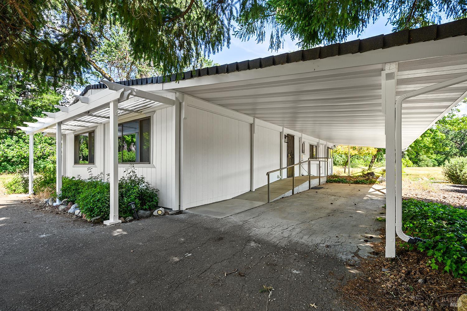 11997 Riata Road Lower Lake CA 95457