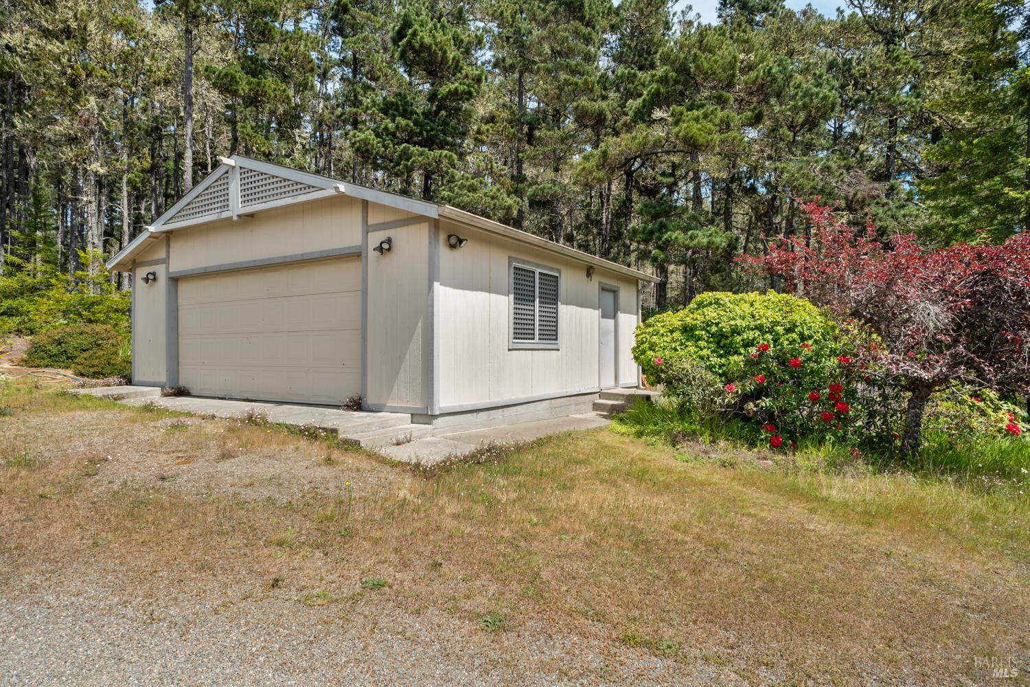 24680 Ten Mile Road Point Arena CA 95468