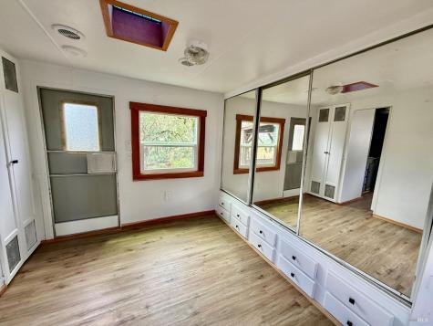 230 Theresa Drive Cloverdale CA 95425