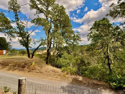 230 Theresa Drive Cloverdale CA 95425