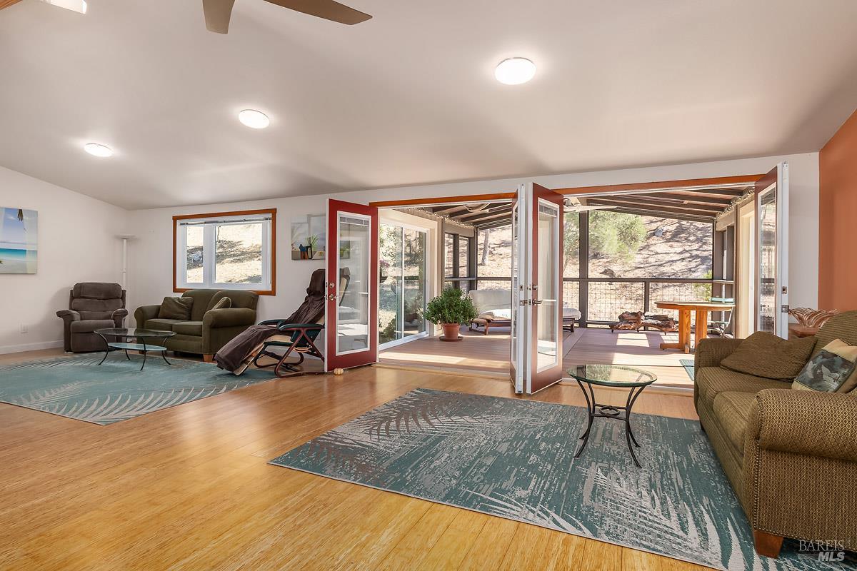 52 Glen Road Novato CA 94945