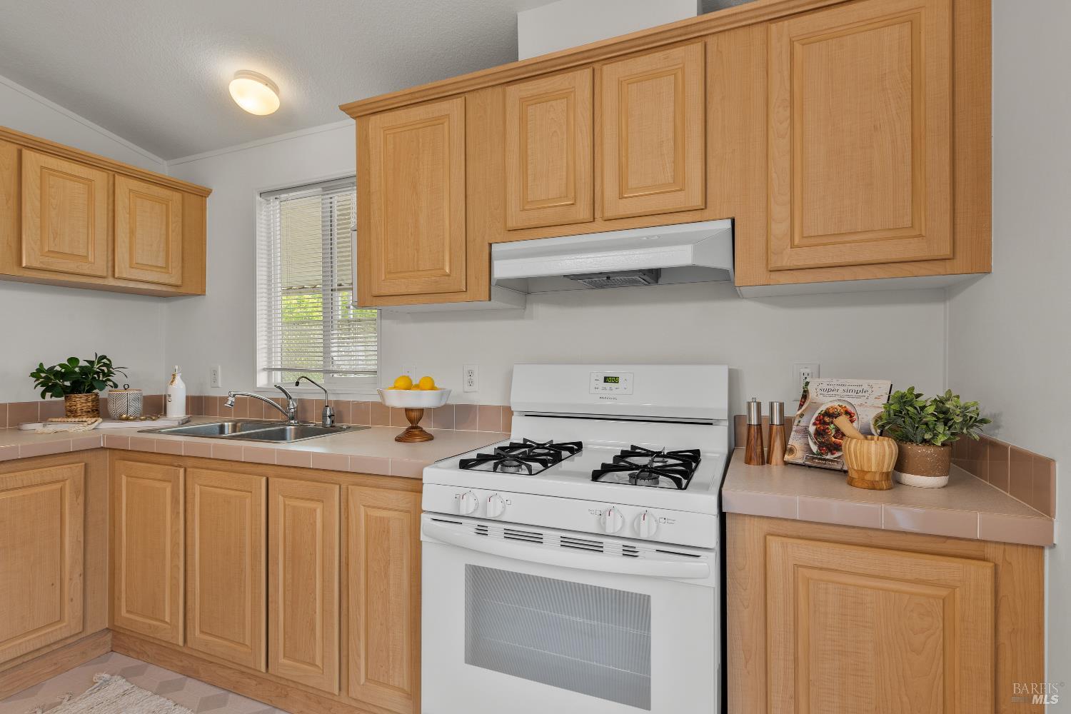 5754 Lois Avenue Santa Rosa CA 95403