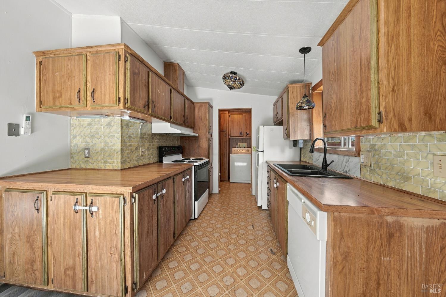 6968 Butte Street Nice CA 95464