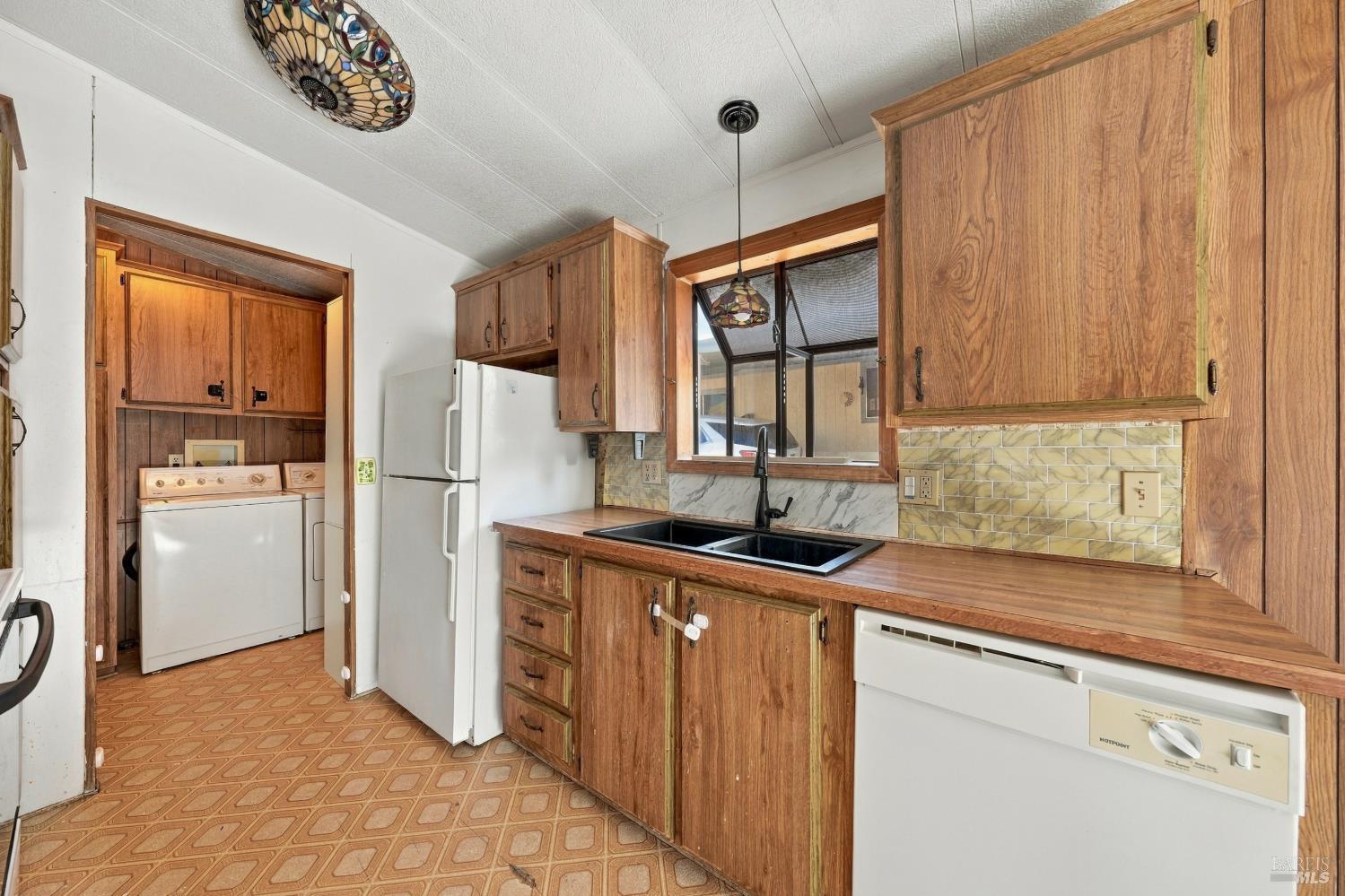 6968 Butte Street Nice CA 95464
