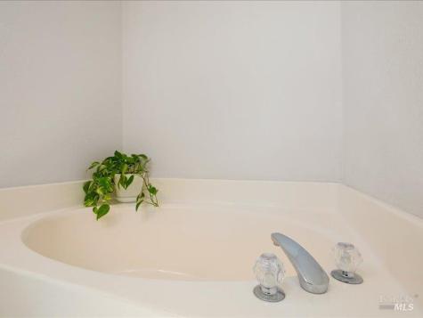 8173 Willow Street Windsor CA 95492