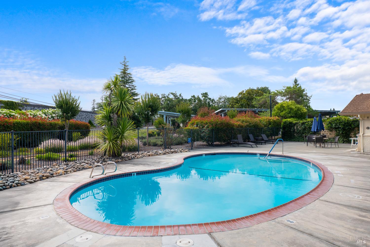 8173 Willow Street Windsor CA 95492