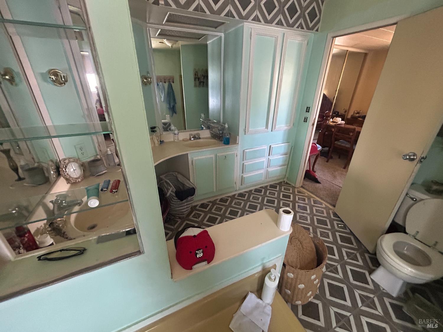94 W Valley Street Willits CA 95490