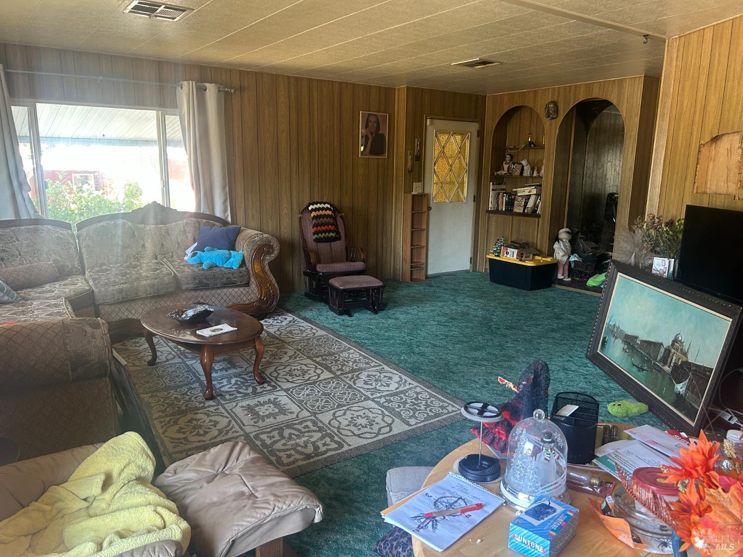 94 W Valley Street Willits CA 95490