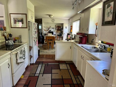 197 Del Rio Paseo Sonoma CA 95476