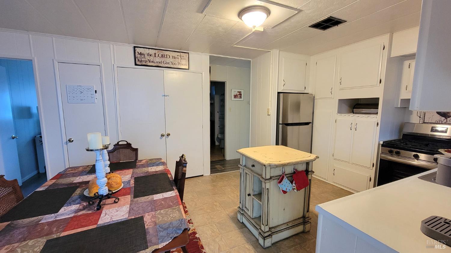 460 E Gobbi Street E Ukiah CA 95482