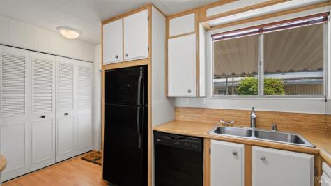 93 Kilarney Lane Santa Rosa CA 95403