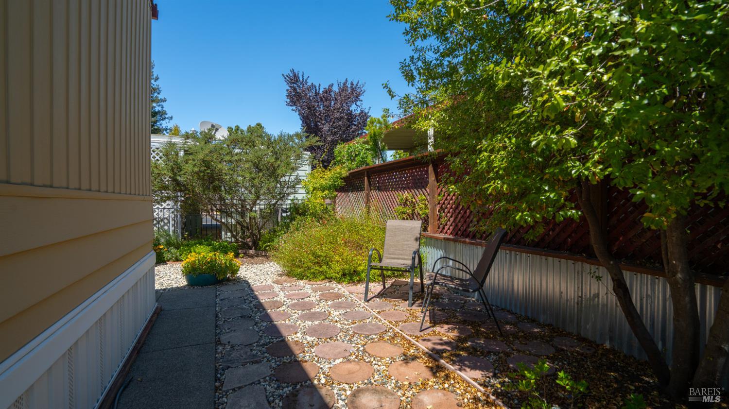 93 Kilarney Lane Santa Rosa CA 95403