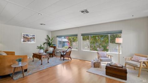 93 Kilarney Lane Santa Rosa CA 95403