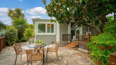204 Barcelona Avenue Novato CA 94949
