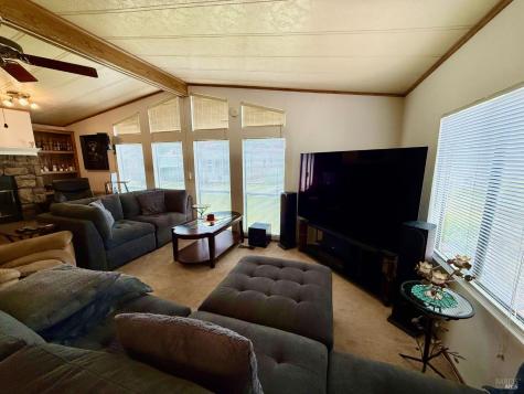 1556 Royal Oak Drive Petaluma CA 94954